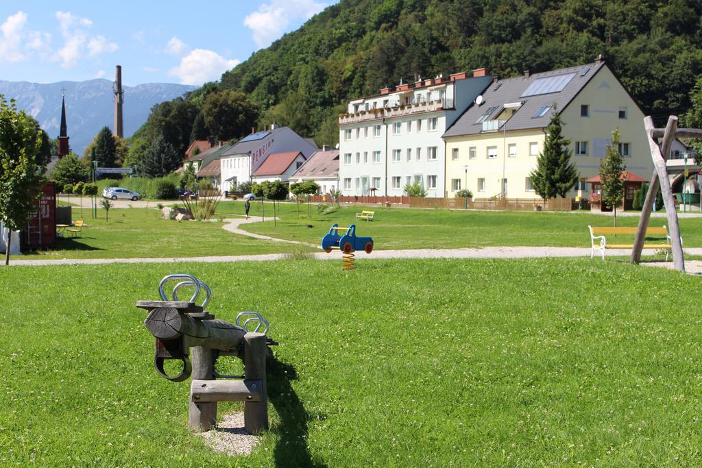 Pension Gschaider Payerbach Exterior photo