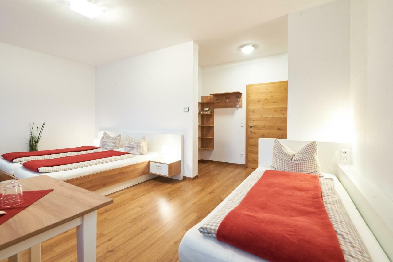 Pension Gschaider Payerbach Exterior photo