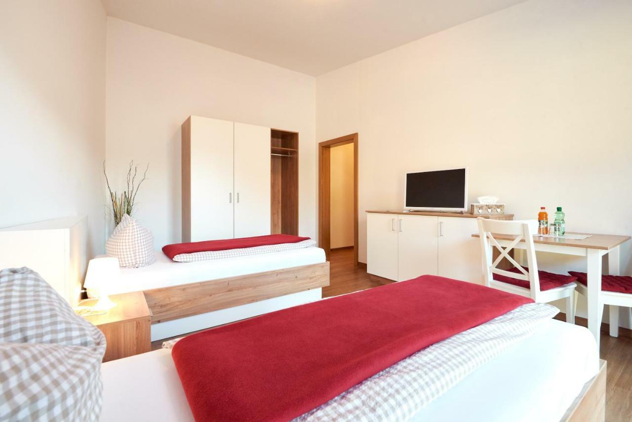 Pension Gschaider Payerbach Exterior photo