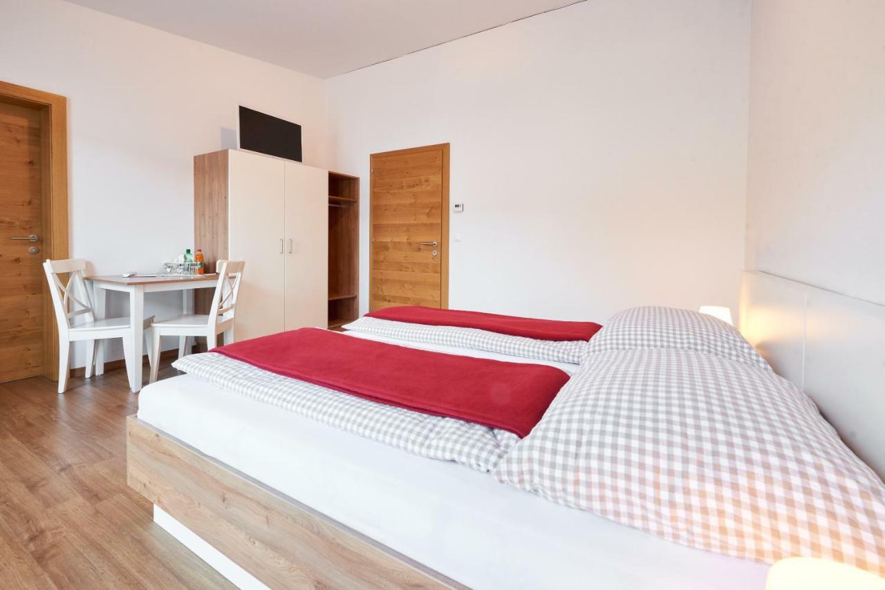 Pension Gschaider Payerbach Exterior photo
